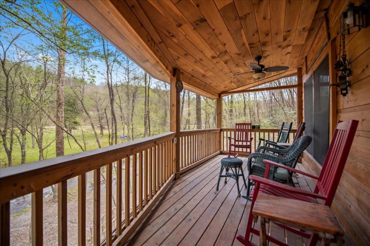 Cozy Cabin Beside Briar Creek, Fire Pit, Wifi Βίλα Ellijay Εξωτερικό φωτογραφία
